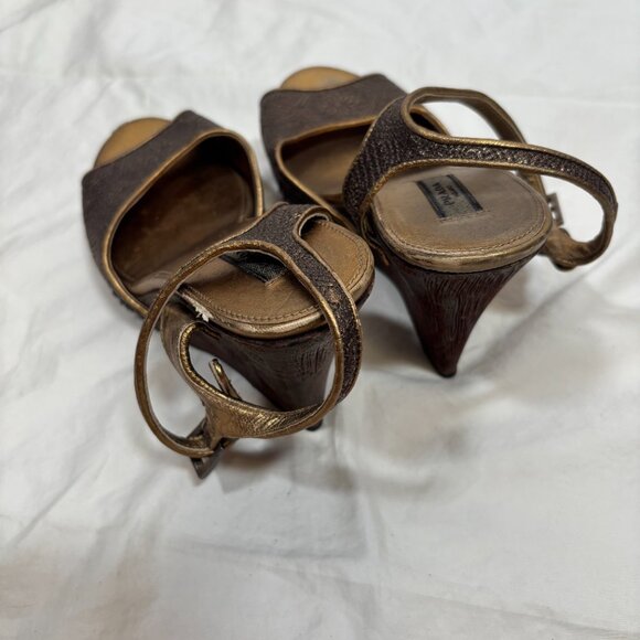 Prada 7 Women's Brown Gold Bronze Embossed Leather Flowers Wedge Heel Shoes - Picture 5 of 10